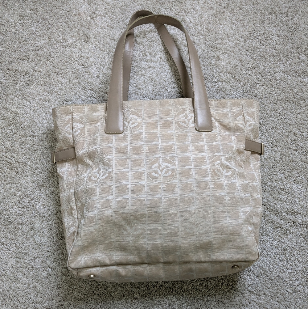 Chanel Travel Ligne Tote Medium Authenticated